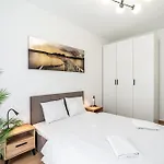 Apartment Rentplanet - Przemyslowa *